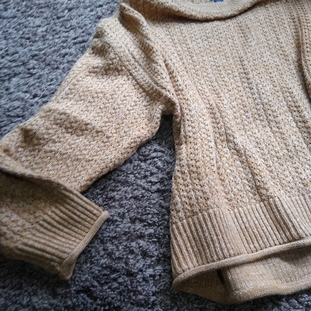 Sweater - Picture 3 of 3